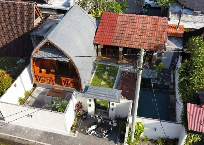 Villa Sweet Villa, Private